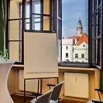 兹拉季安德尔酒店 4* Český Krumlov