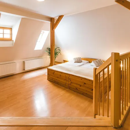 Zlaty Andel Hotell