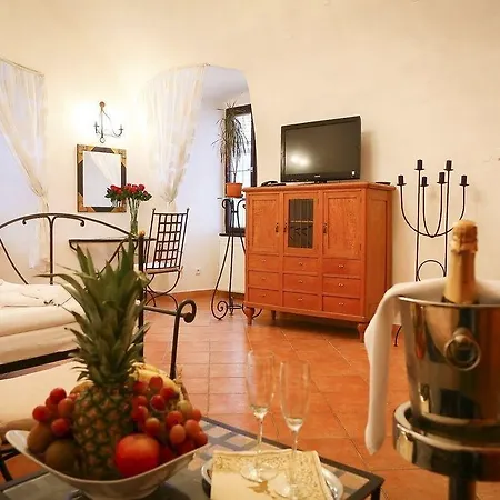 Zlaty Andel Hotell