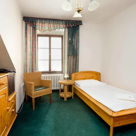 Zlaty Andel Hotell